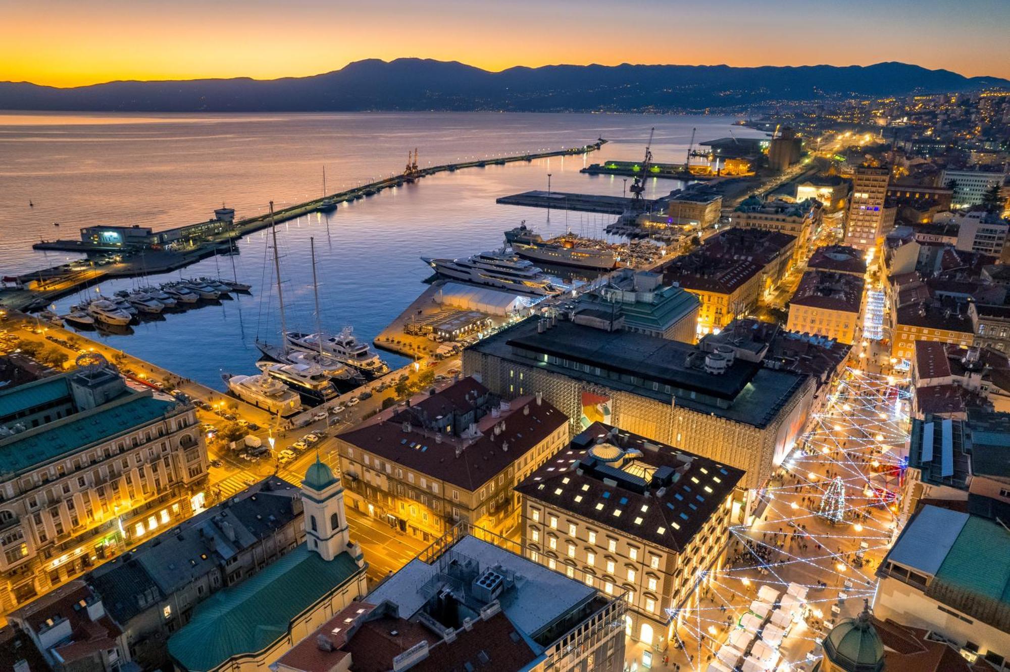 Area2 Center Luxury Apartment Rijeka Eksteriør bilde